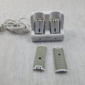 Nyko Nintendo Wii Controllers Video Game‎ Rechargeable Batteries & Docks Station